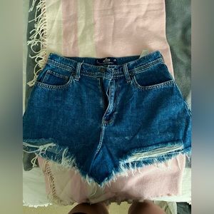 HOLLISTER SHORTS